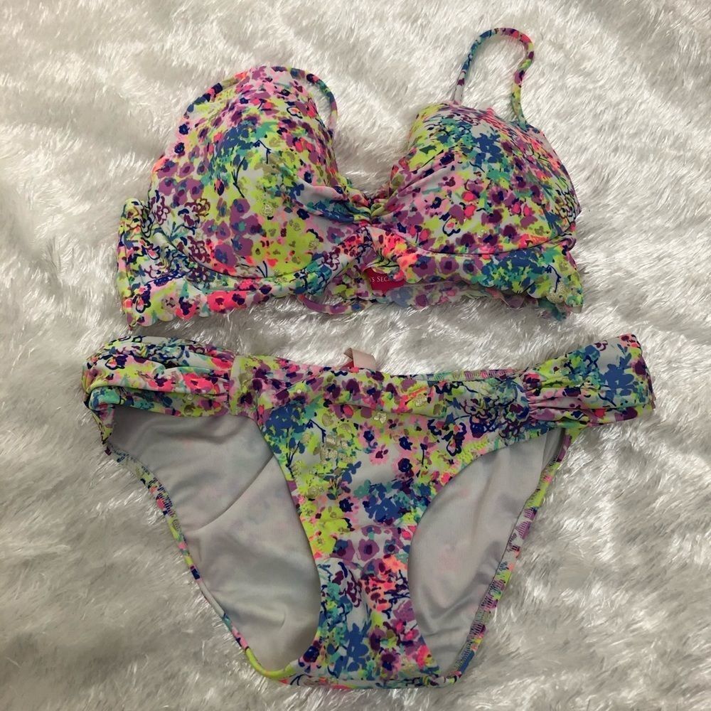 Victoria Secret floral print two pieces XS 32c